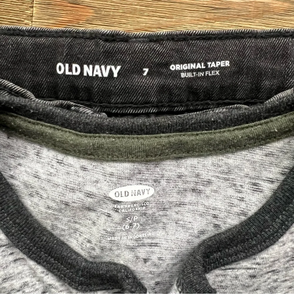 Old Navy Henley & Jeans Outfit